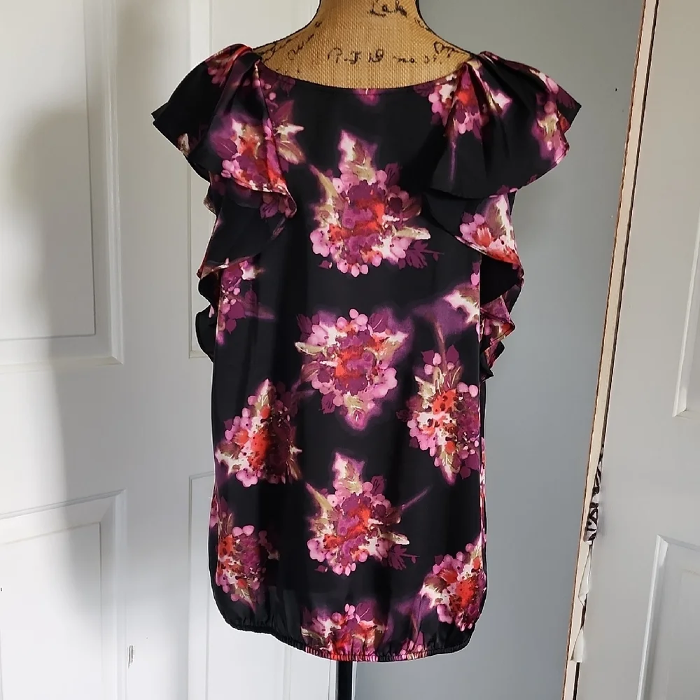 LOFT Black Pink Sleeveless Ruffled Blouse - Picture 2 of 6